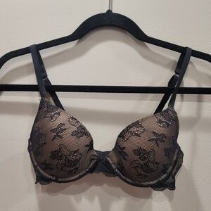 Sz 32C Black Lace Victoria's Secret Demi Uplift Biofit Bra